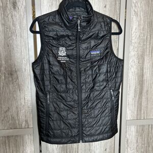 Patagonia Vest Size M Quilted Pockets Treasury Wine States Logo Black